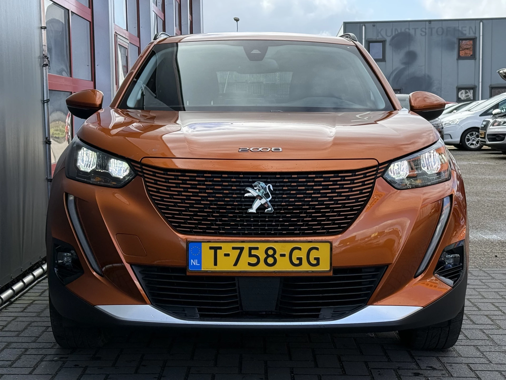 Hoofdafbeelding Peugeot e-2008