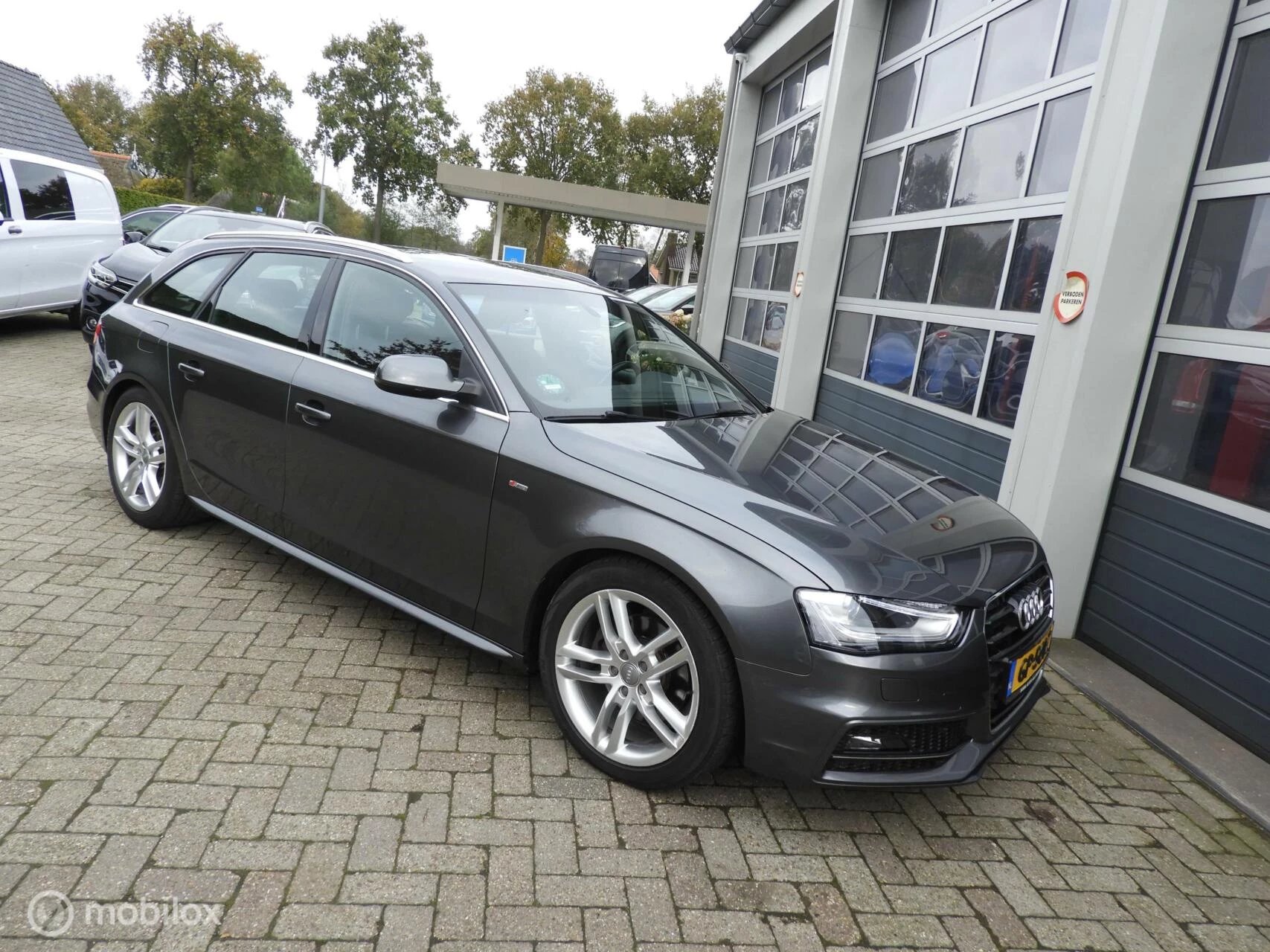 Hoofdafbeelding Audi A4