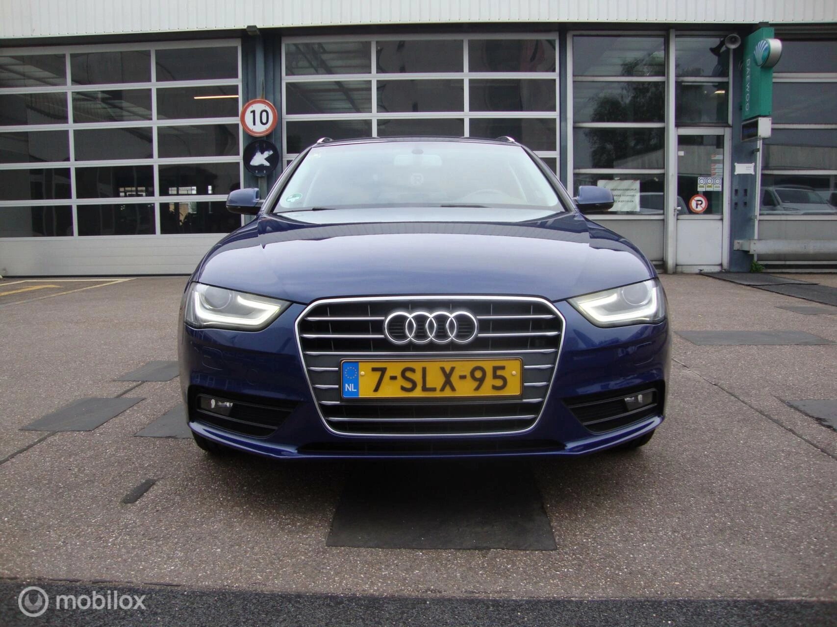 Hoofdafbeelding Audi A4