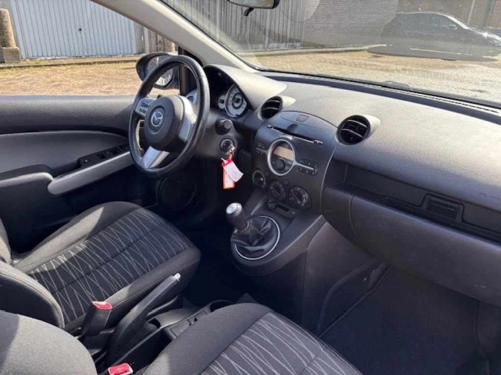 Hoofdafbeelding Mazda 2