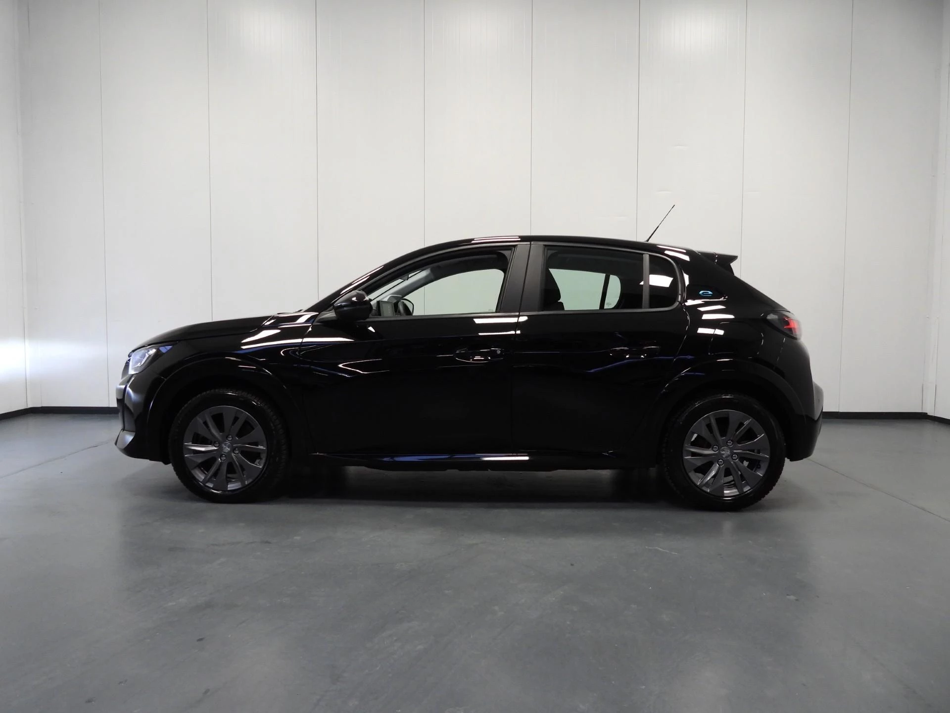 Hoofdafbeelding Peugeot e-208