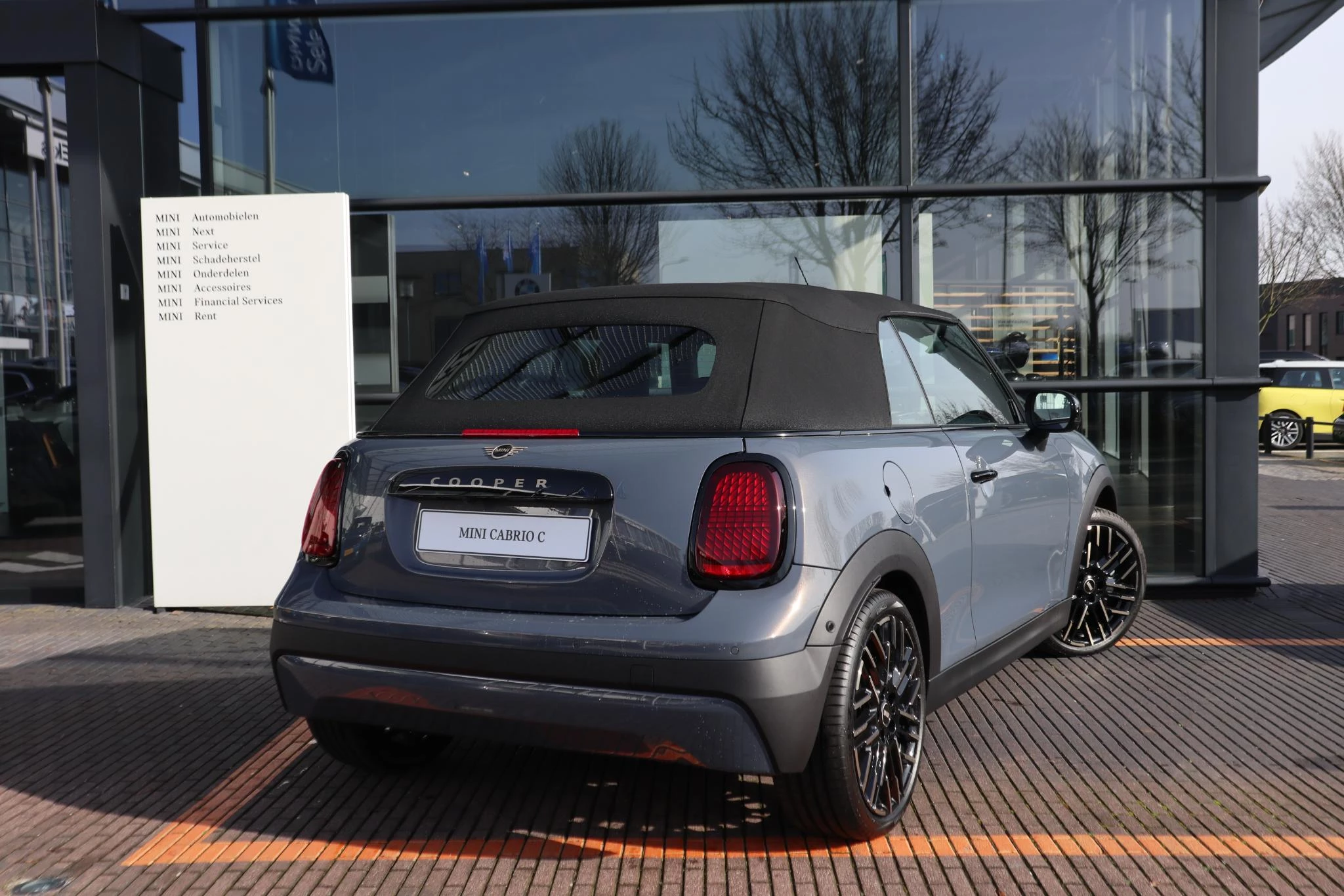 Hoofdafbeelding MINI Cooper Cabrio
