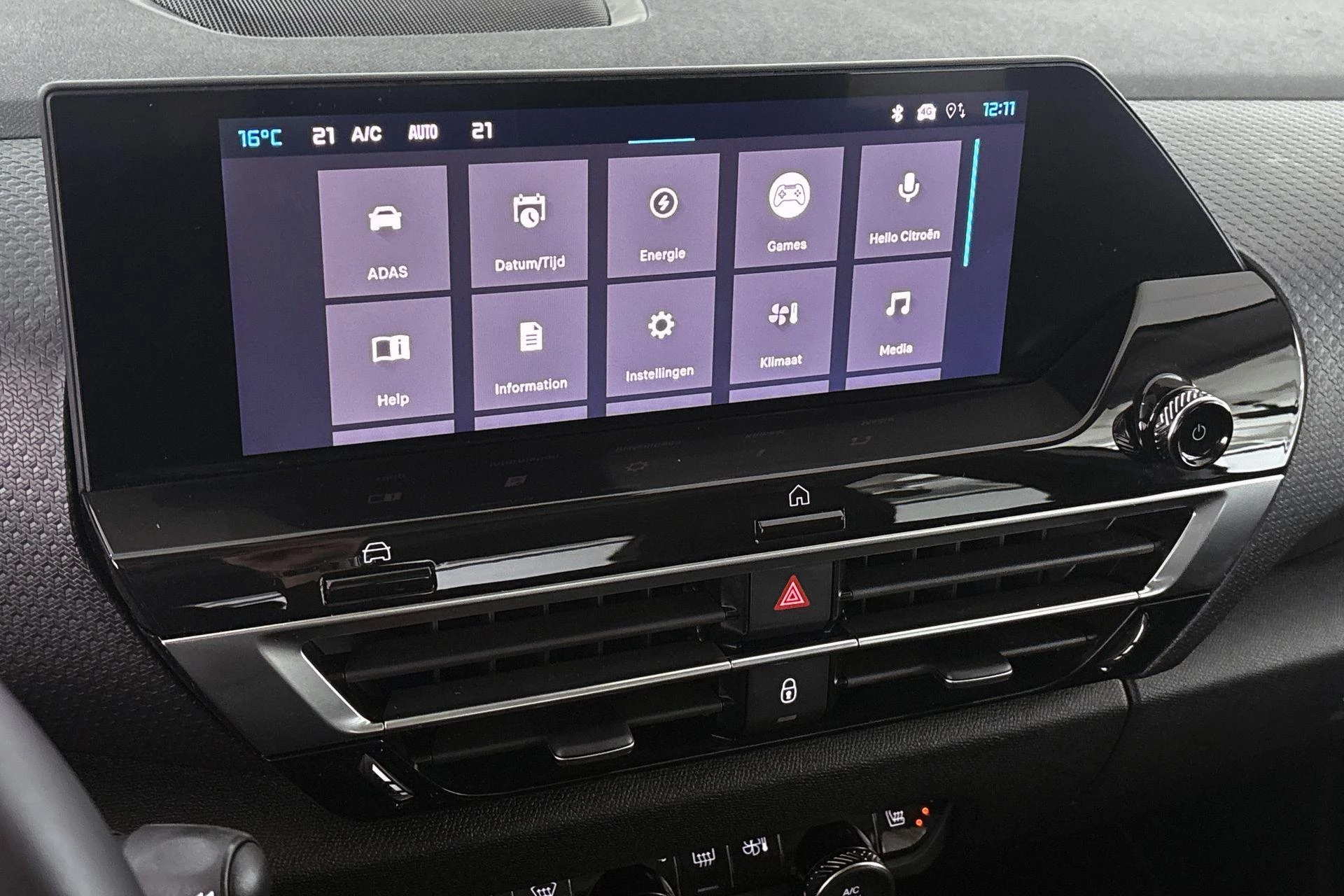 Hoofdafbeelding Citroën ë-C4 X