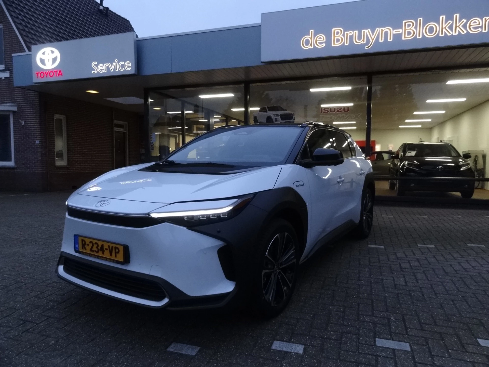 Hoofdafbeelding Toyota bZ4X