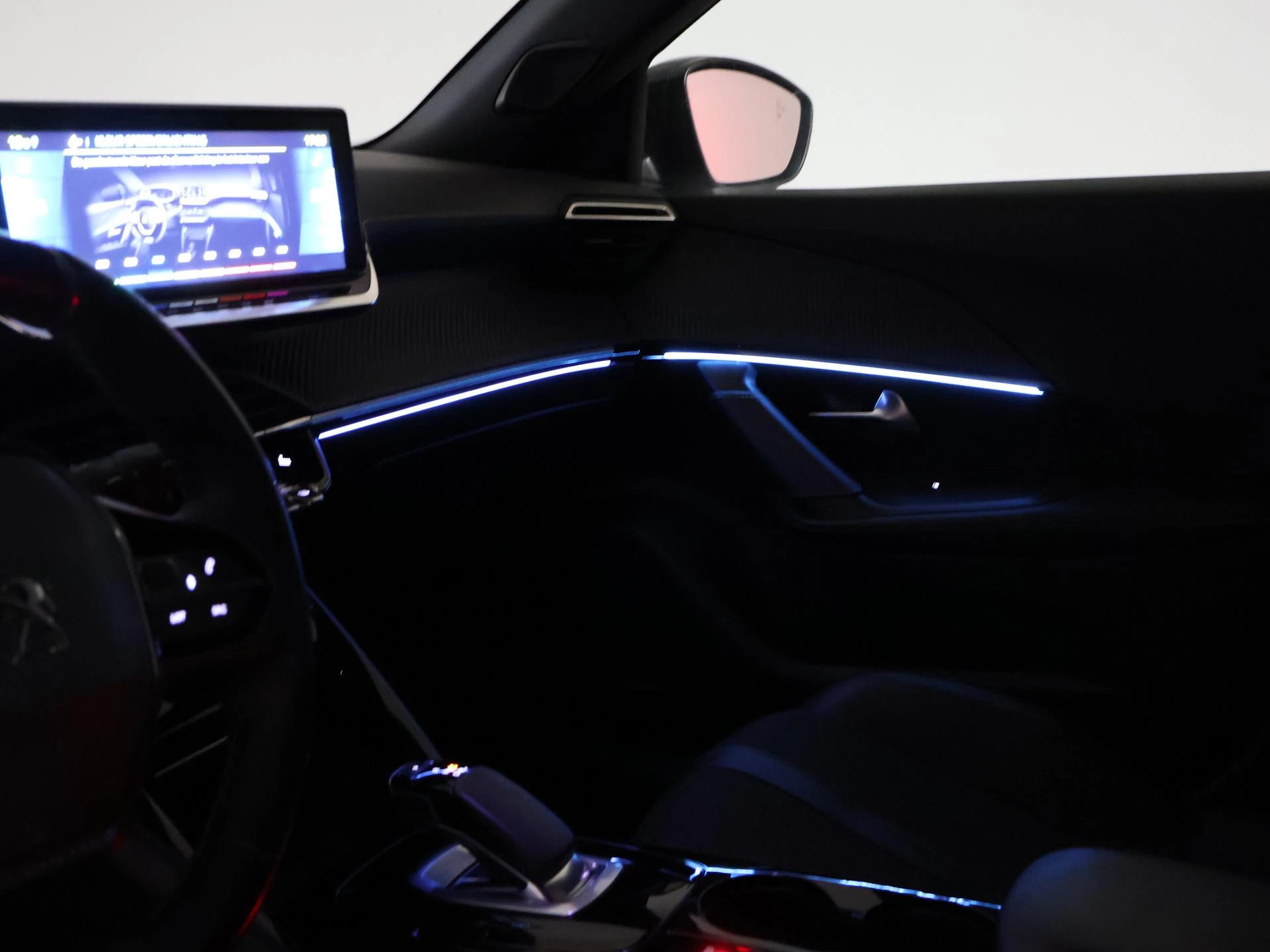 Hoofdafbeelding Peugeot e-2008