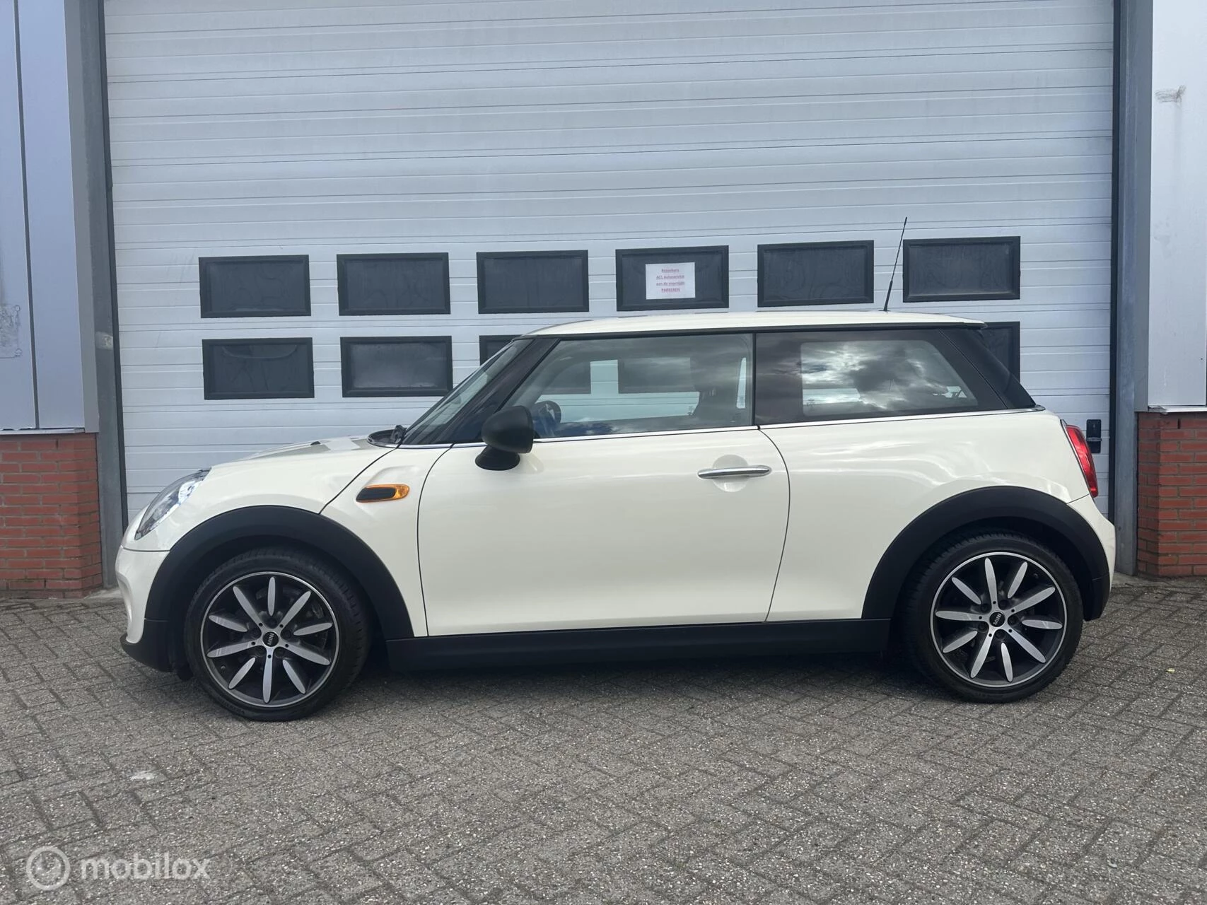 Hoofdafbeelding MINI One