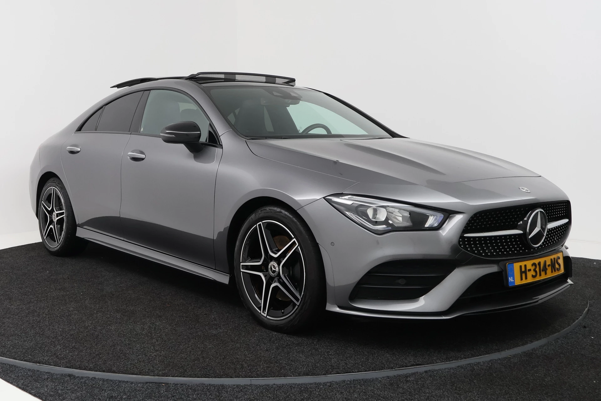 Hoofdafbeelding Mercedes-Benz CLA