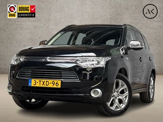 Mitsubishi Outlander 2.0 PHEV Deluxe 203Pk Automaat (SCHUIFDAK, NAVIGATIE, LEDER, STOELVERWARMING, ELEK SPORTSTOELEN, CAMERA, GETINT GLAS, TREKHAAK, NIEUWE APK, NIEUWSTAAT)
