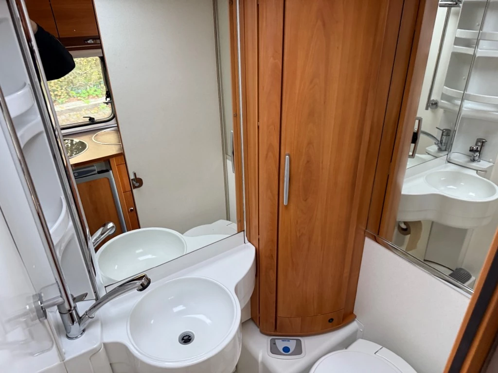 Hoofdafbeelding Hymer Exsis  562 Silverline