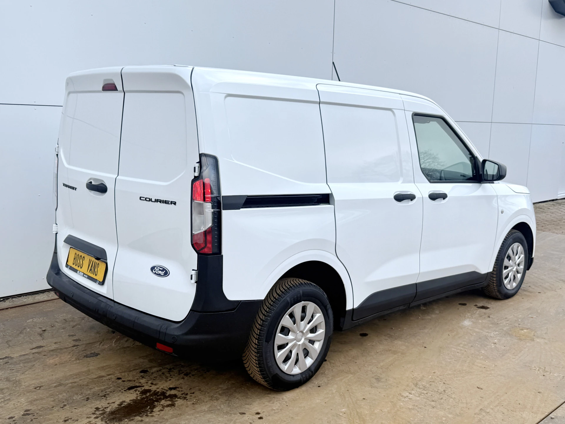 Hoofdafbeelding Ford Transit Courier