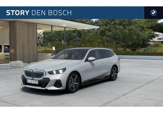 BMW 5 Serie Touring 530e M Sport Automaat / Panoramadak / Trekhaak / Achteruitrijcamera / Adaptieve LED / Stoelventilatie / Comfort Access / Stuurverwarming
