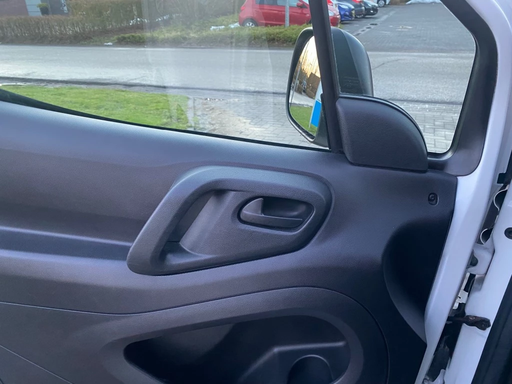 Hoofdafbeelding Peugeot Partner