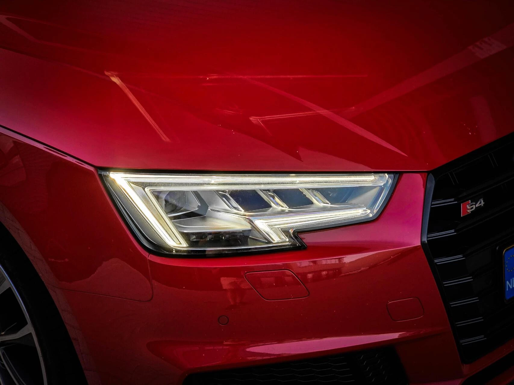 Hoofdafbeelding Audi S4