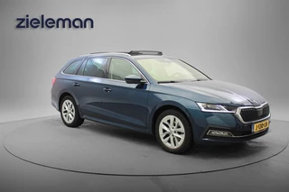 Škoda Octavia Combi 1.5 TSI First Edition - Panorama, Digitaal Cockpit, Carplay, Stoelverw. Trekhaak