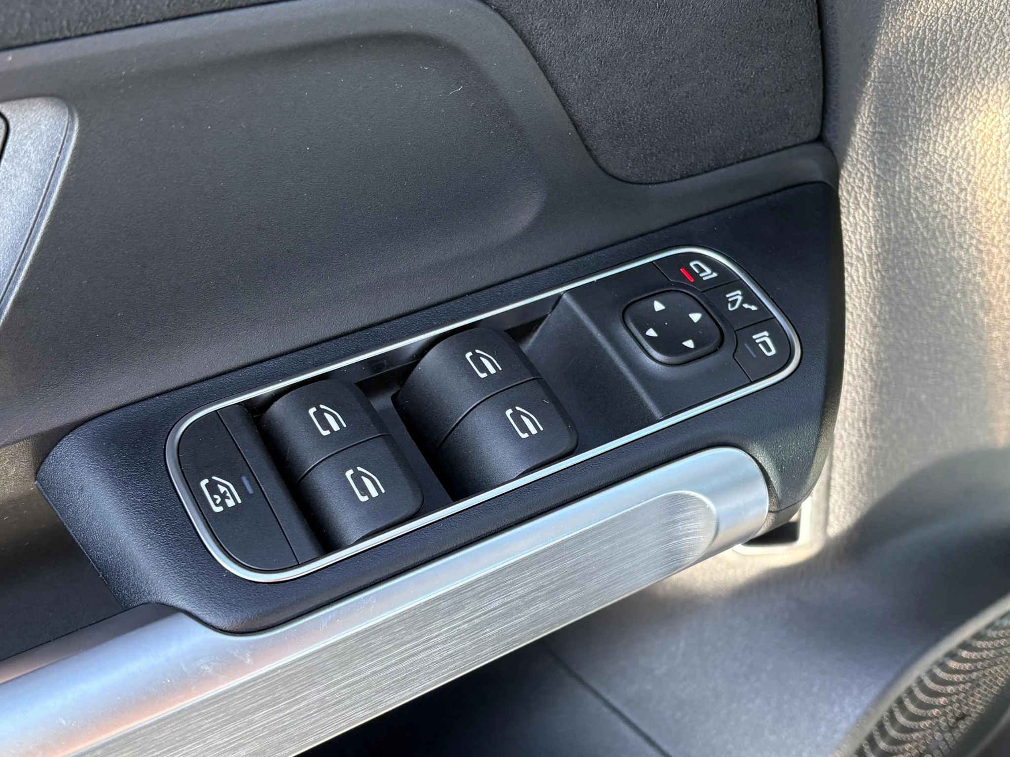 Hoofdafbeelding Mercedes-Benz EQB