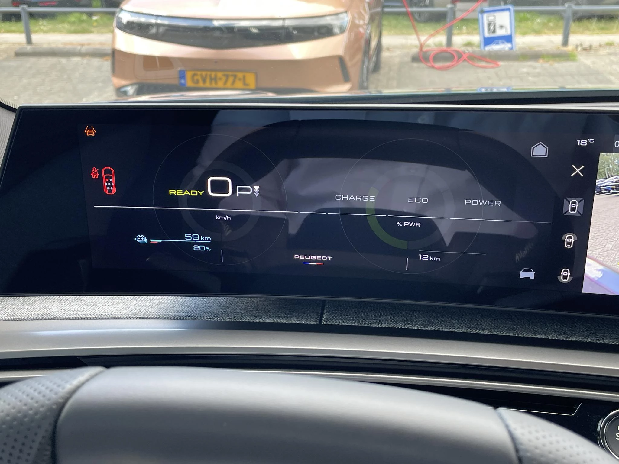 Hoofdafbeelding Peugeot e-5008