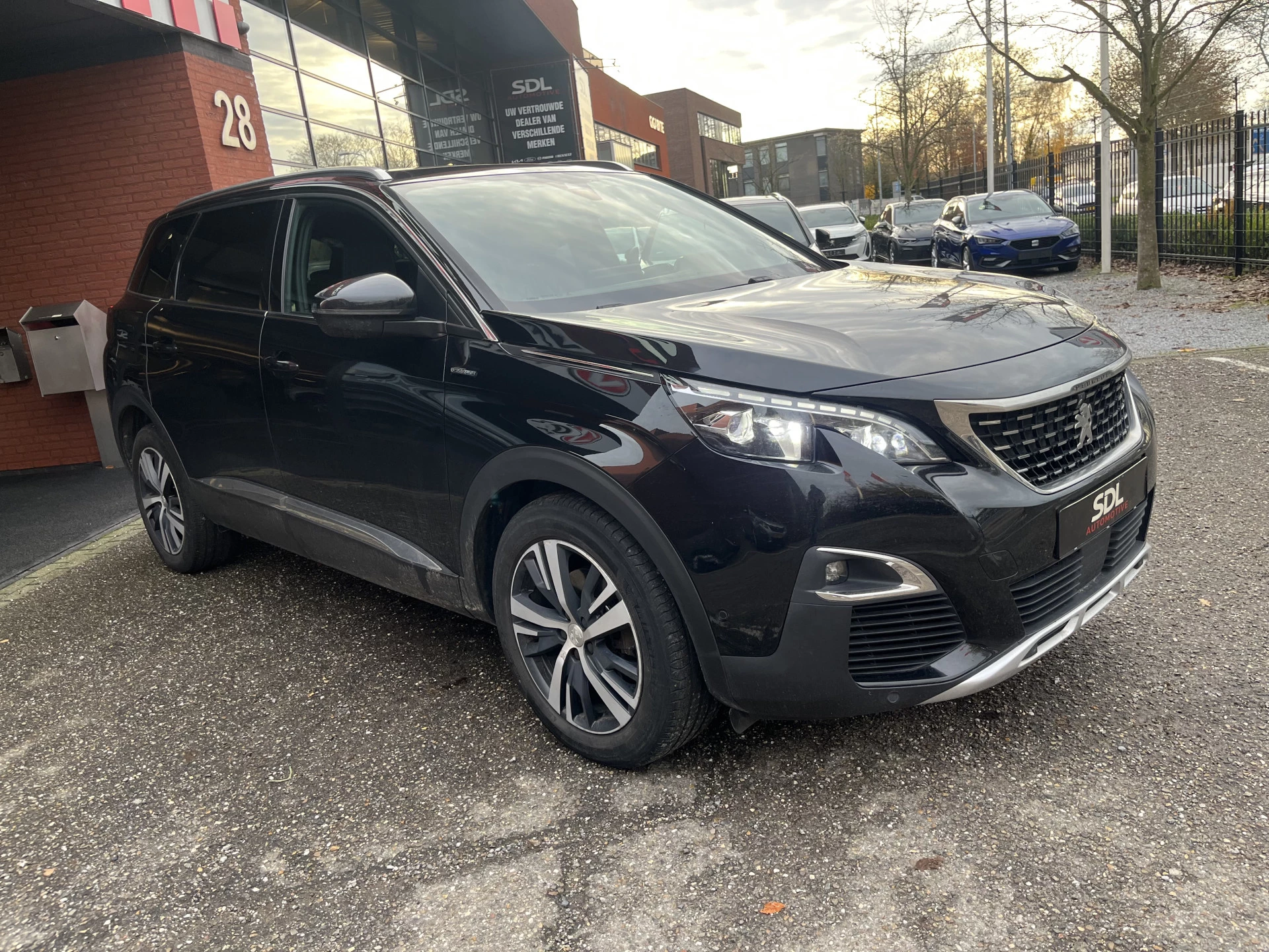 Hoofdafbeelding Peugeot 5008