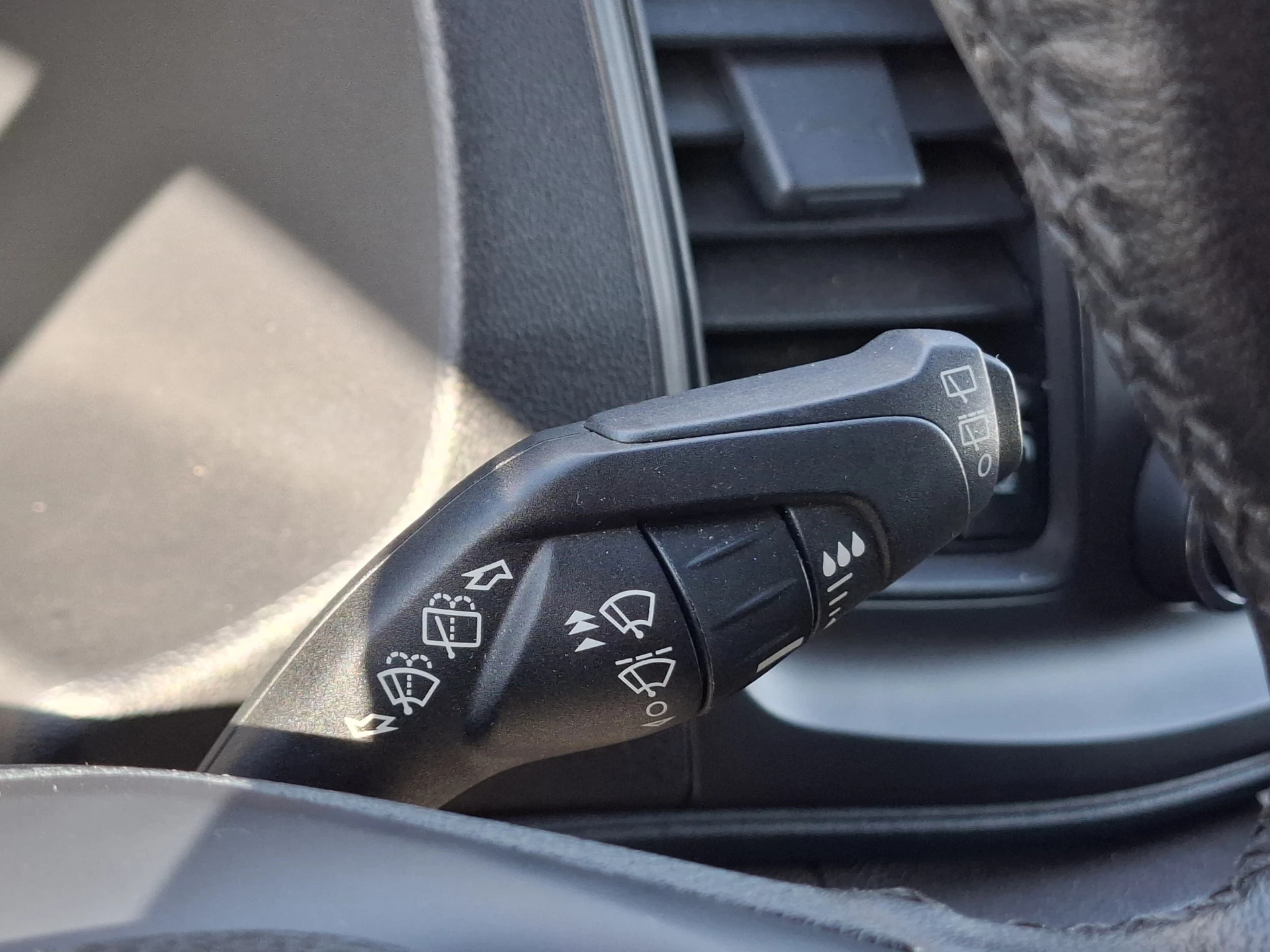 Hoofdafbeelding Ford Nugget