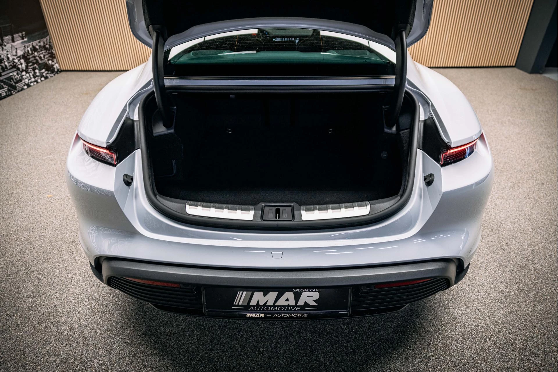 Hoofdafbeelding Porsche Taycan