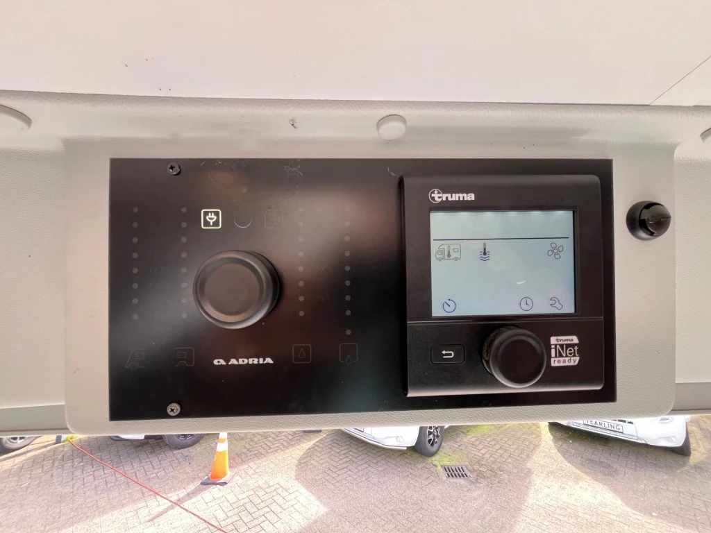 Hoofdafbeelding Adria Twin 600spt 50 Years Edition