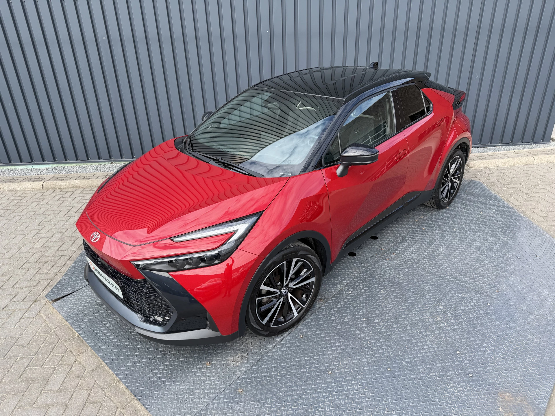 Hoofdafbeelding Toyota C-HR