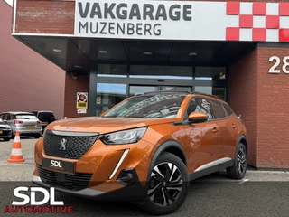 Hoofdafbeelding Peugeot 2008 Peugeot 2008 1.2 PureTech Allure // PANO/SCHUIFKANTELDAK // CLIMA // CAMERA // NAVI + CARPLAY // PDC V+A