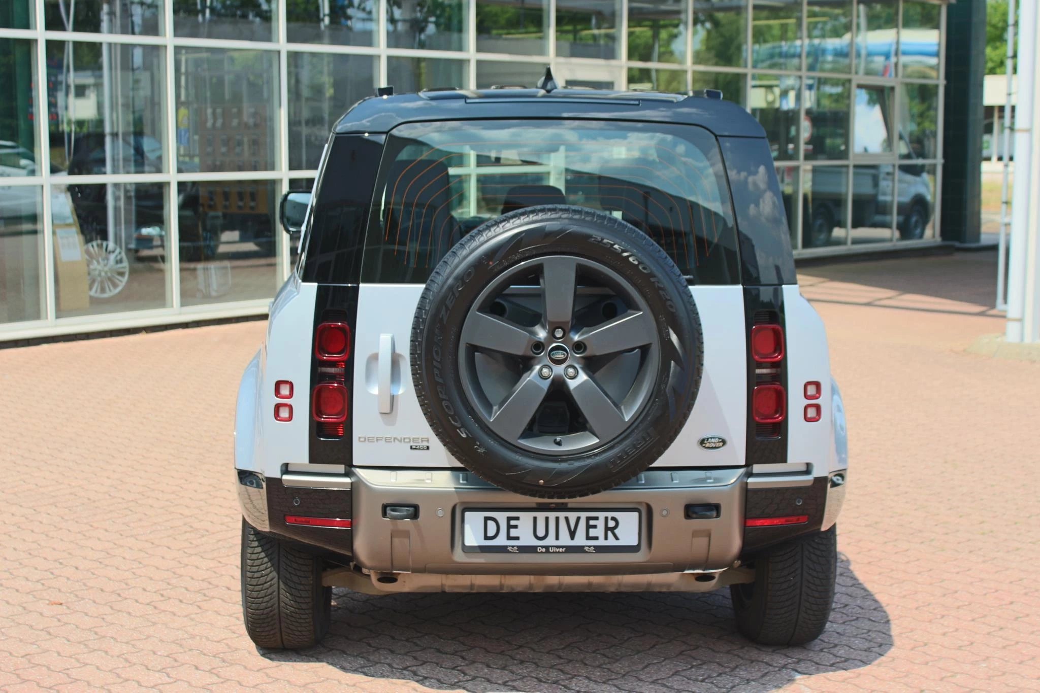 Hoofdafbeelding Land Rover Defender