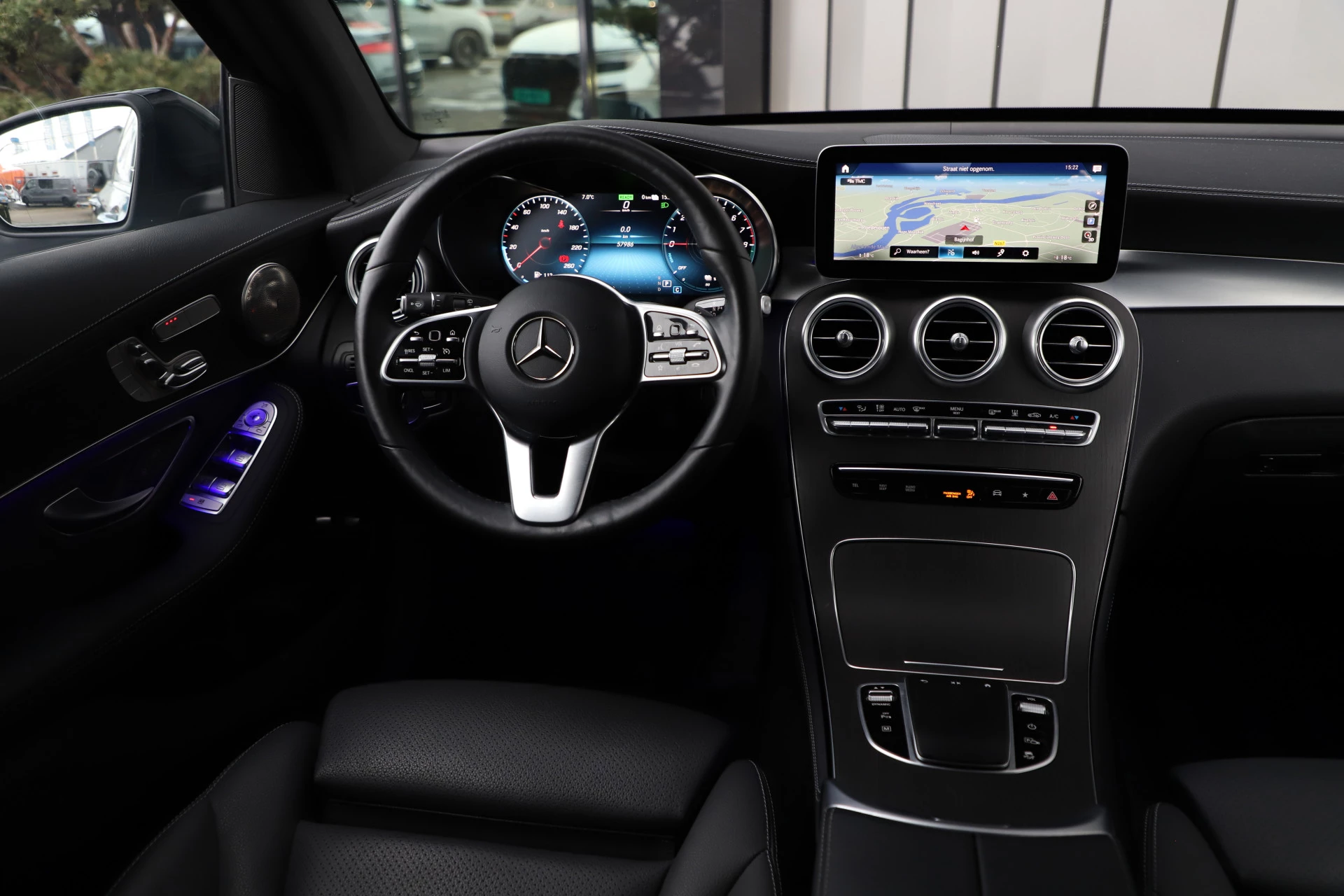 Hoofdafbeelding Mercedes-Benz GLC