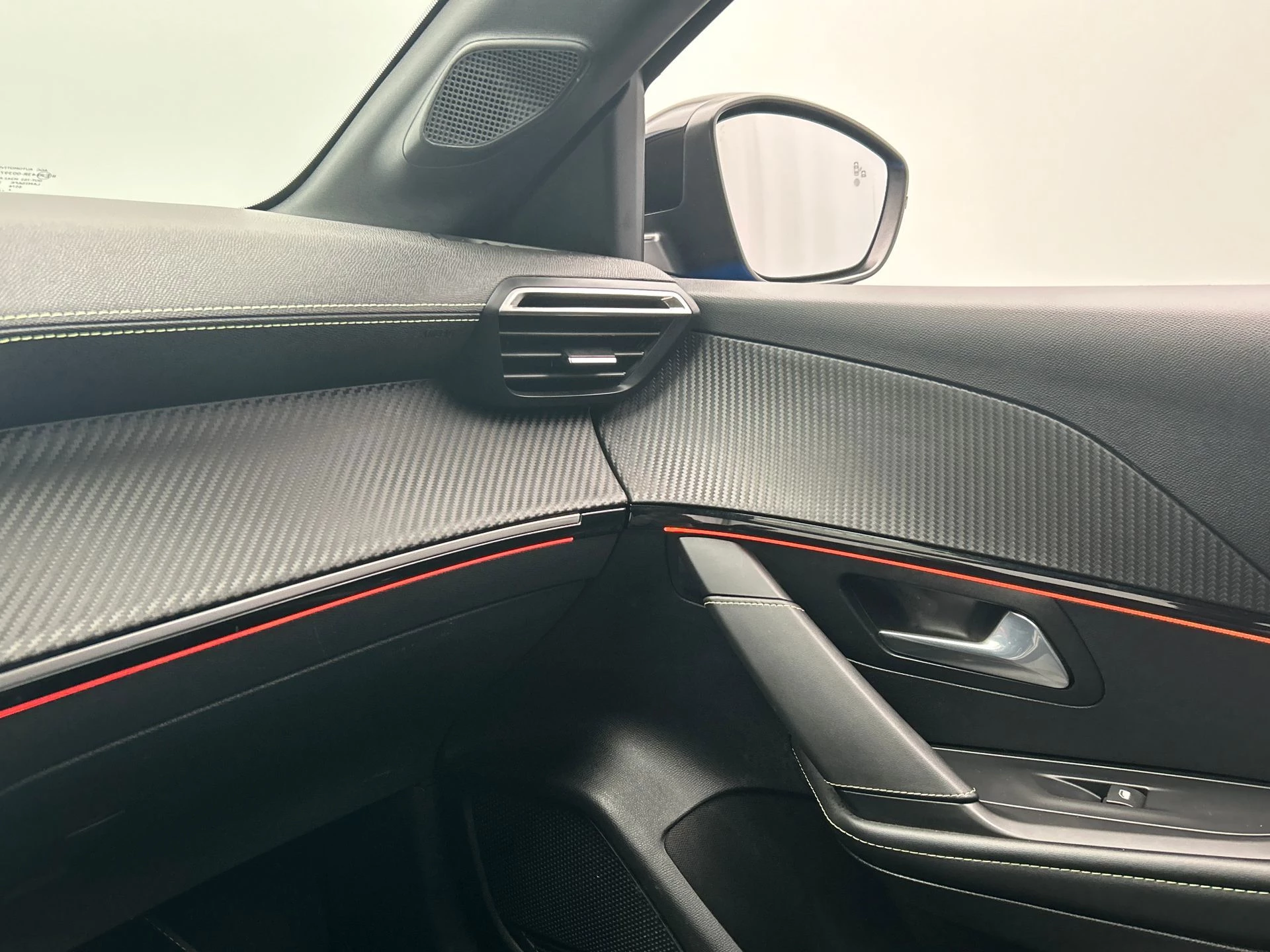 Hoofdafbeelding Peugeot e-208