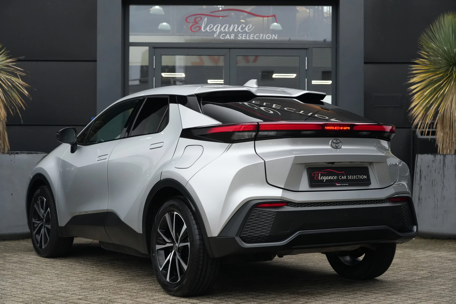 Hoofdafbeelding Toyota C-HR