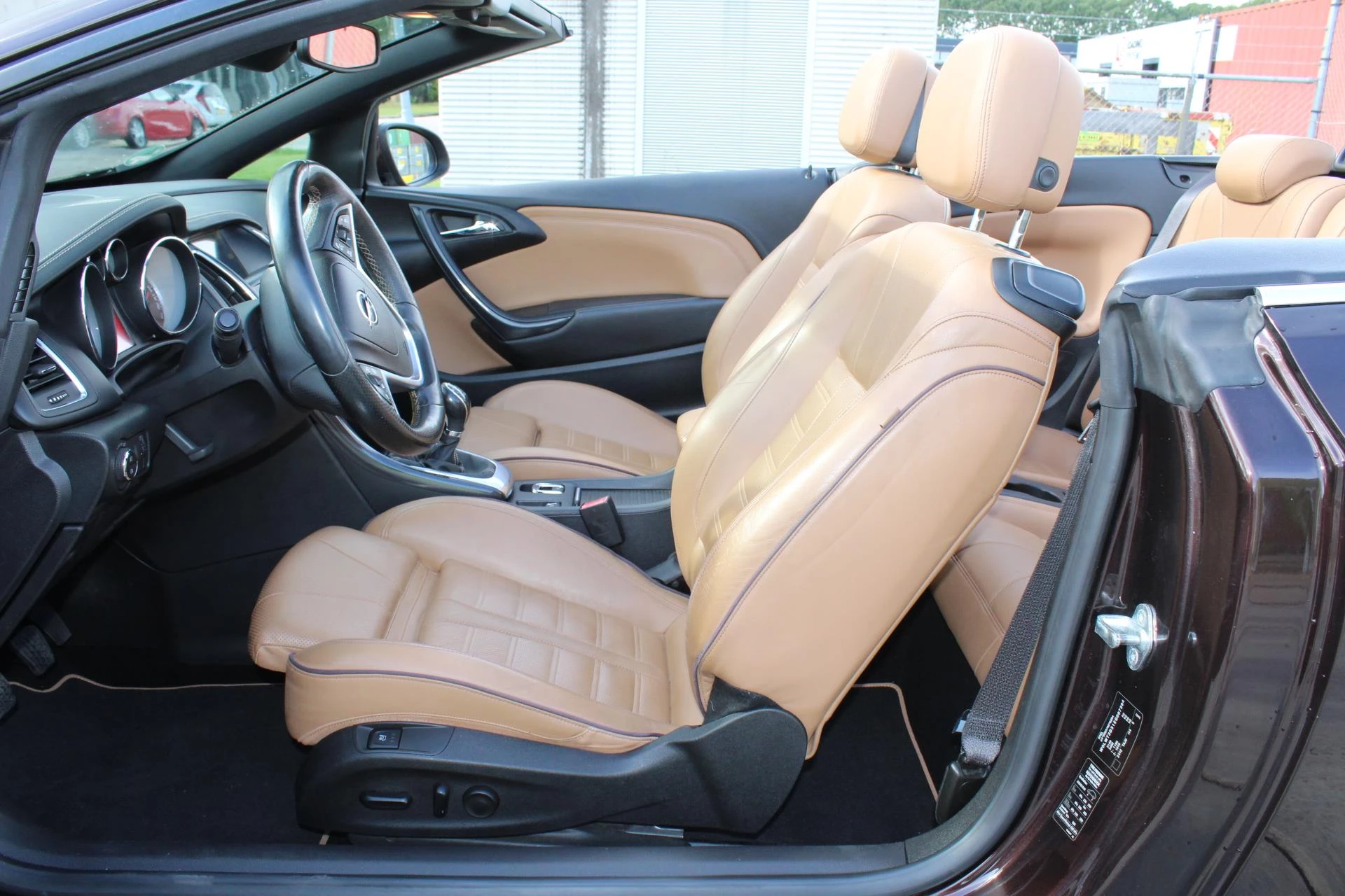 Hoofdafbeelding Opel Cascada