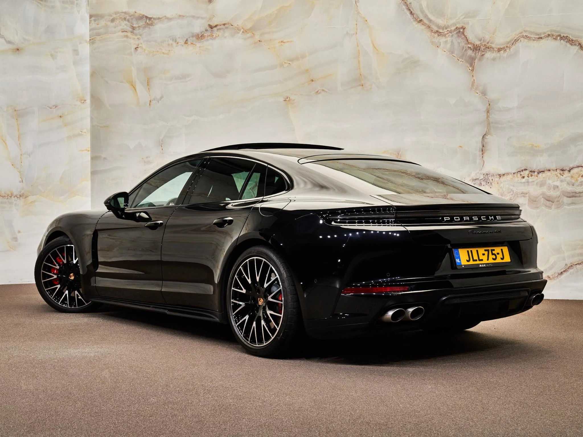 Hoofdafbeelding Porsche Panamera