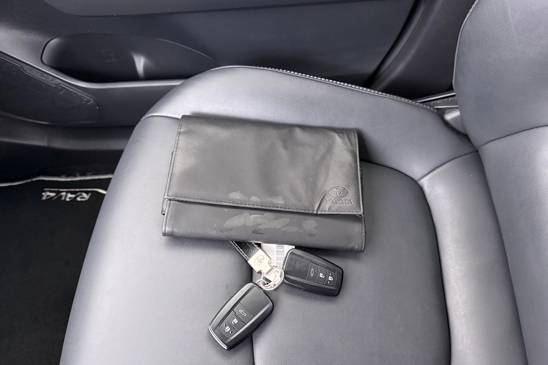 Hoofdafbeelding Toyota RAV4