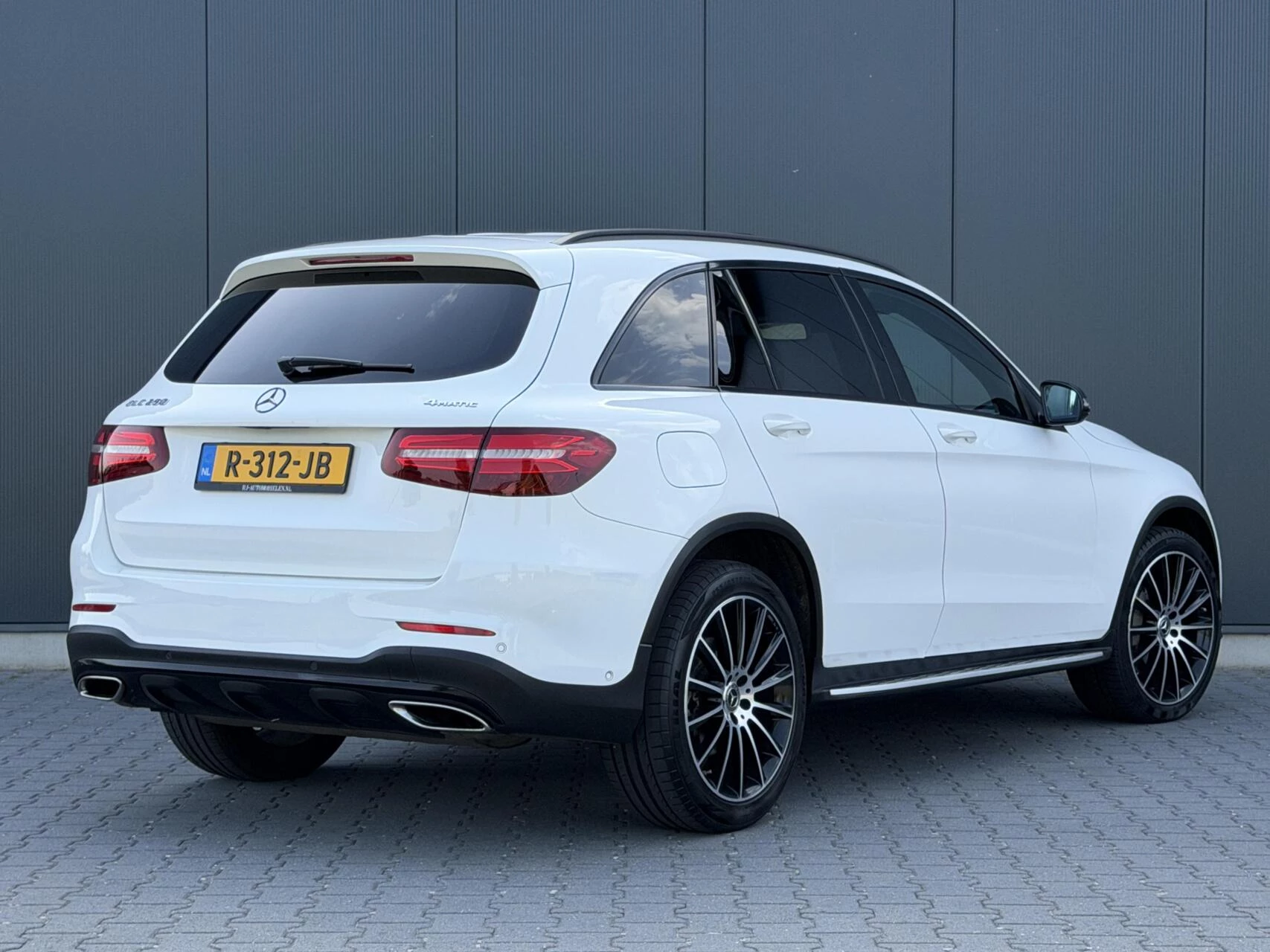 Hoofdafbeelding Mercedes-Benz GLC