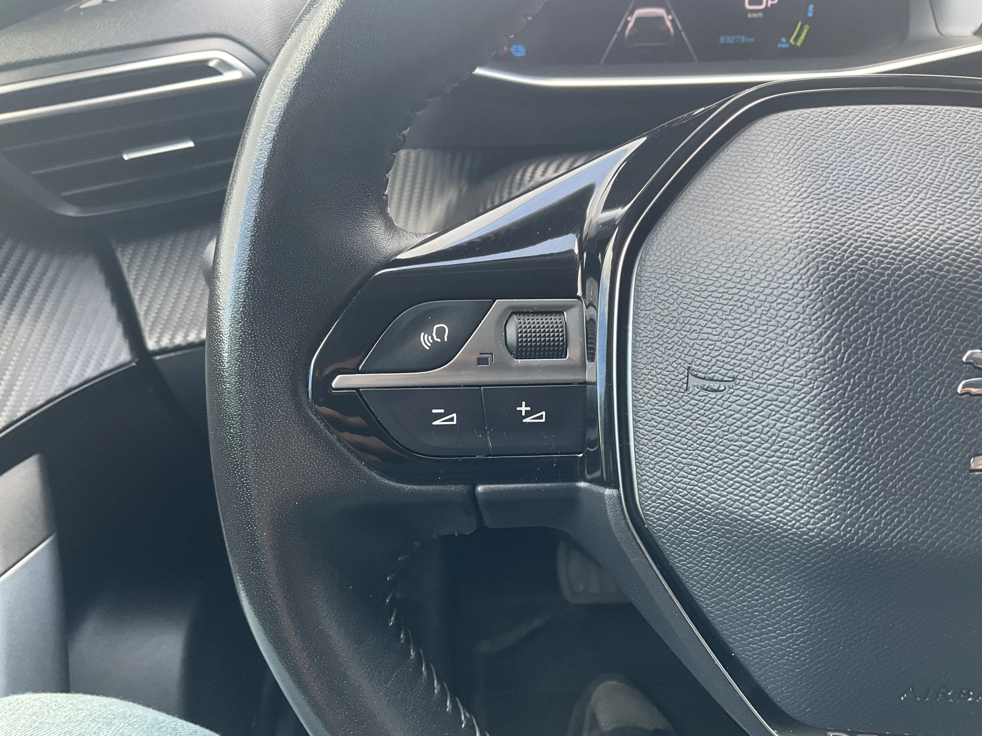 Hoofdafbeelding Peugeot e-2008