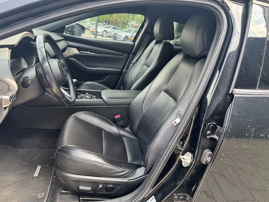 Hoofdafbeelding Mazda 3