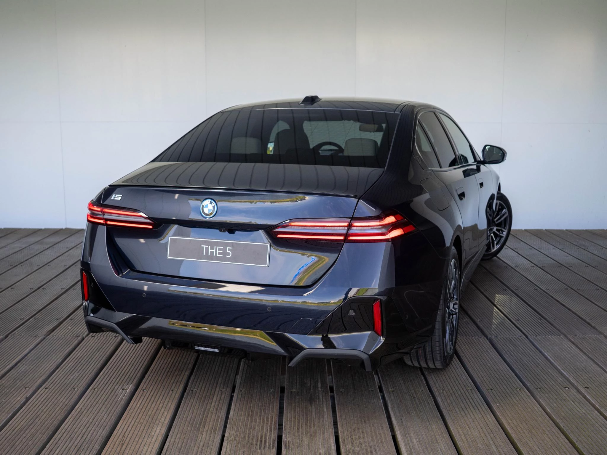 Hoofdafbeelding BMW i5