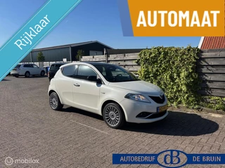 Hoofdafbeelding Lancia Ypsilon Lancia Ypsilon 0.9 TwinAir Platinum Automaat Navigatie