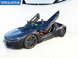 Hoofdafbeelding BMW i8 BMW i8 facelift 374 pk 11,6 kw Zeer mooi! 1e eigenaar