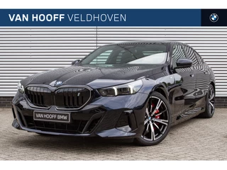 BMW i5 eDrive40 M Sport / Panoramadak / Adaptieve LED / M Multifunctionele Stoelen / Parking Assistant Plus / Comfort Access / Stoelventilatie