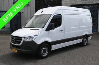 Mercedes-Benz Sprinter 317 CDI L2H2 MBUX met navigatie en camera met parkeersensoren