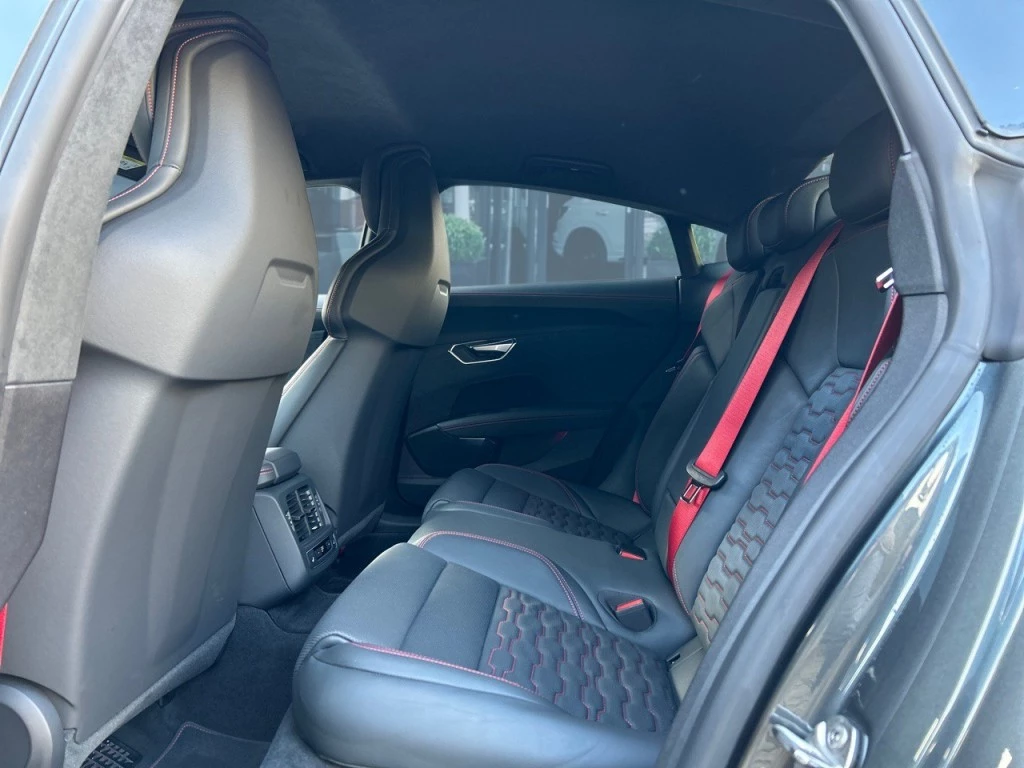 Hoofdafbeelding Audi e-tron GT