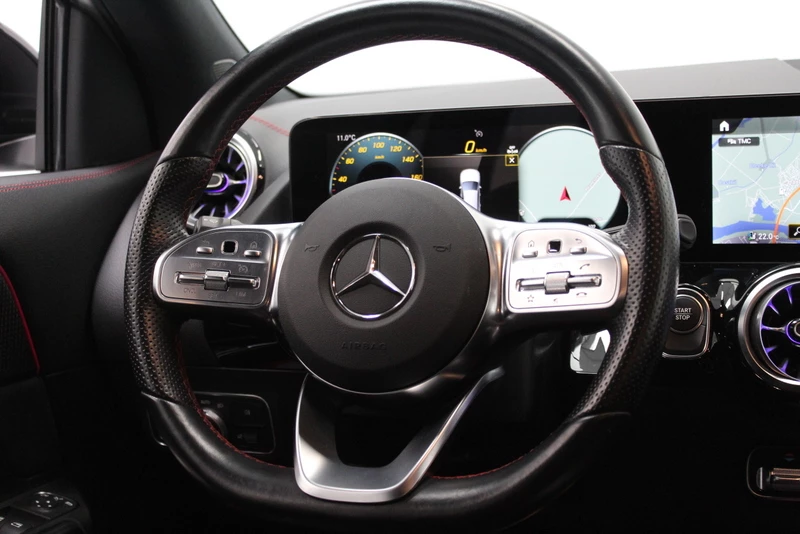 Hoofdafbeelding Mercedes-Benz EQA