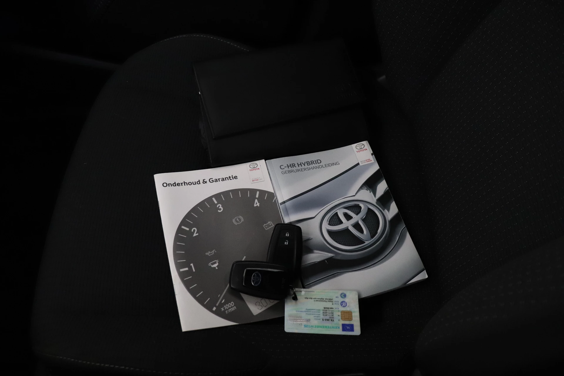 Hoofdafbeelding Toyota C-HR