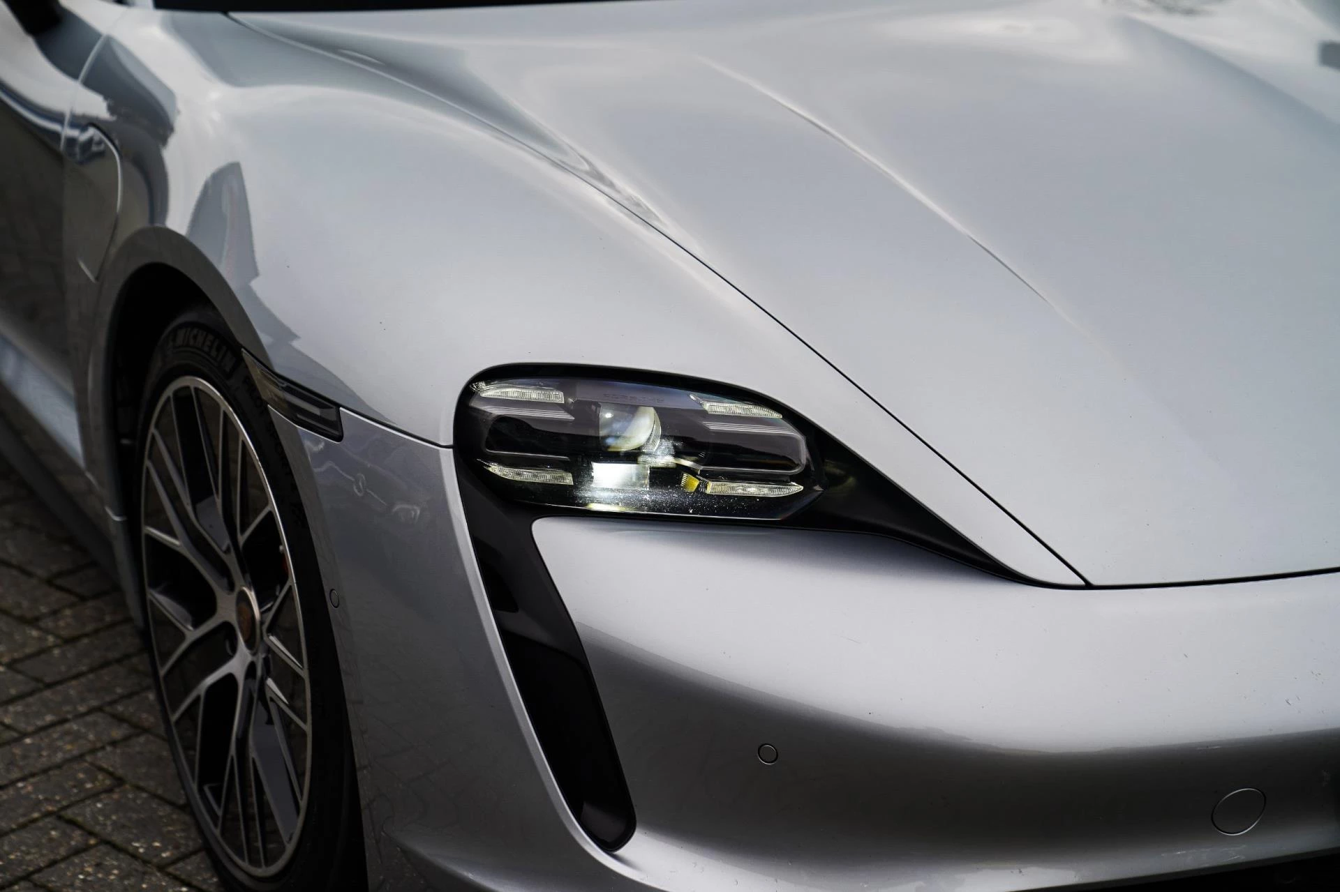 Hoofdafbeelding Porsche Taycan