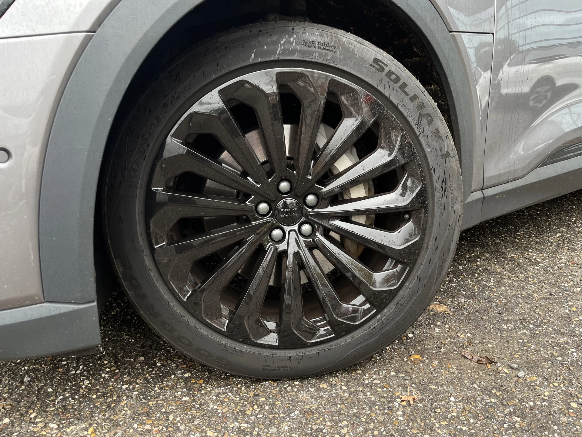 Hoofdafbeelding Audi e-tron