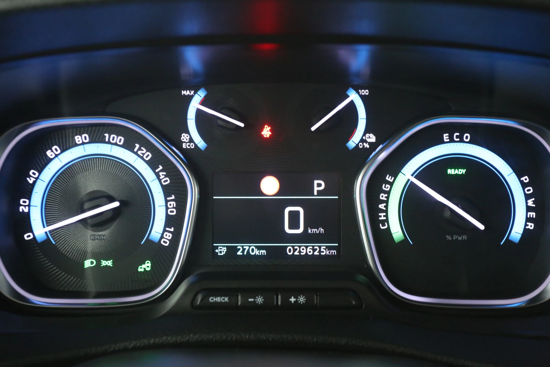 Hoofdafbeelding Peugeot e-Expert