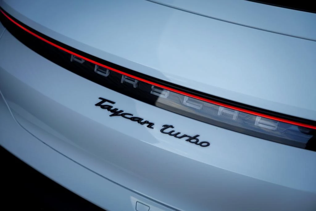 Hoofdafbeelding Porsche Taycan