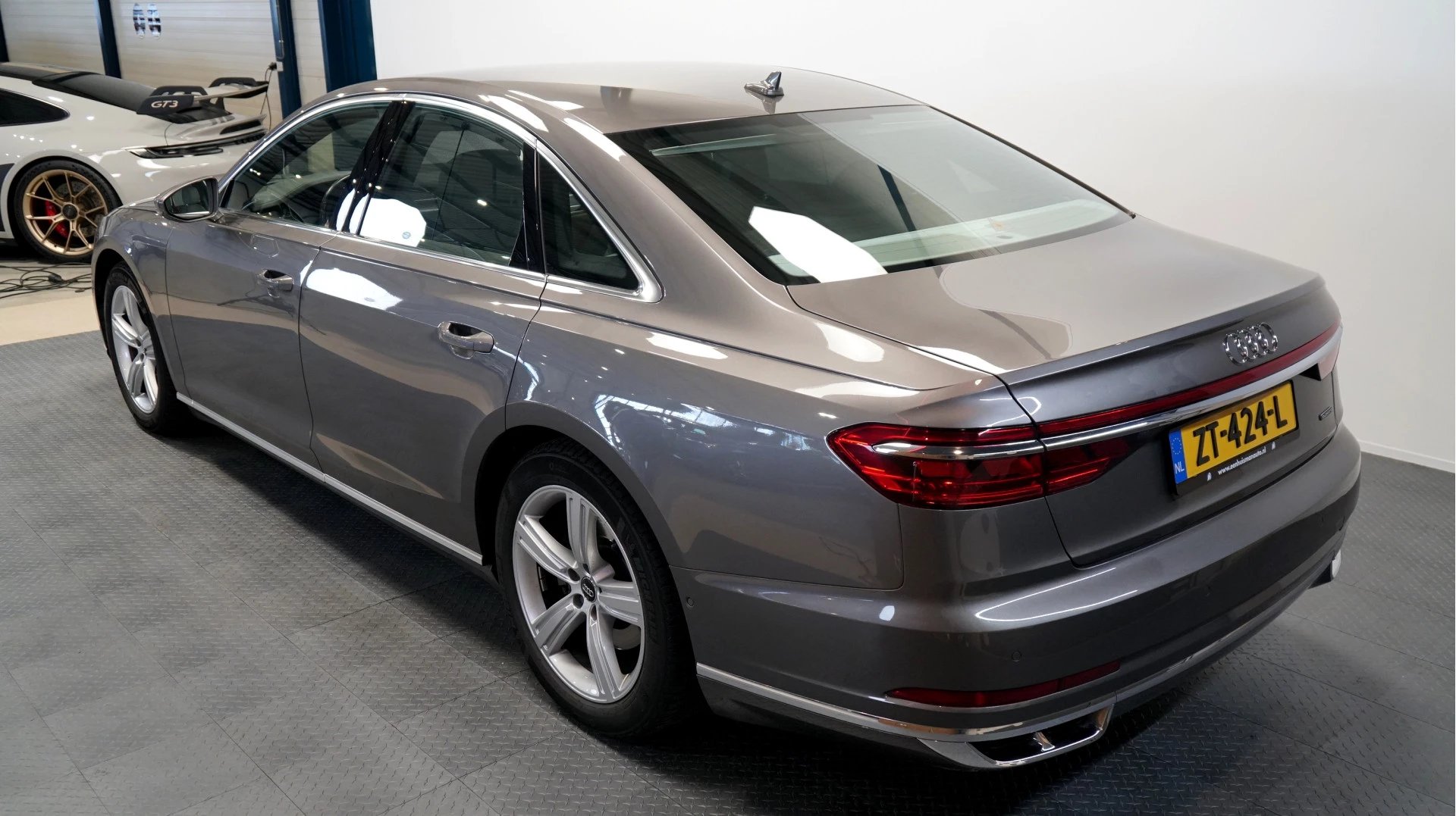 Hoofdafbeelding Audi A8