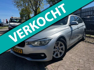 BMW 3-serie Touring 320d EDE Corporate Lease Essential (Trekhaak, Parkeersensoren, Lederen Bekleding etc.)